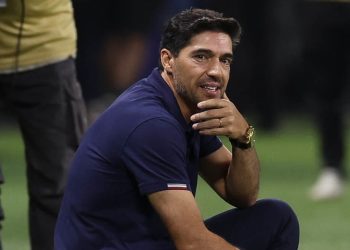 Dois clubes do mesmo tamanho, duas realidades muito distintas