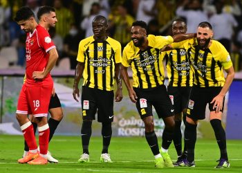 Al Ittihad goleia o Al Wehda e segue firme na liderança do Campeonato Saudita