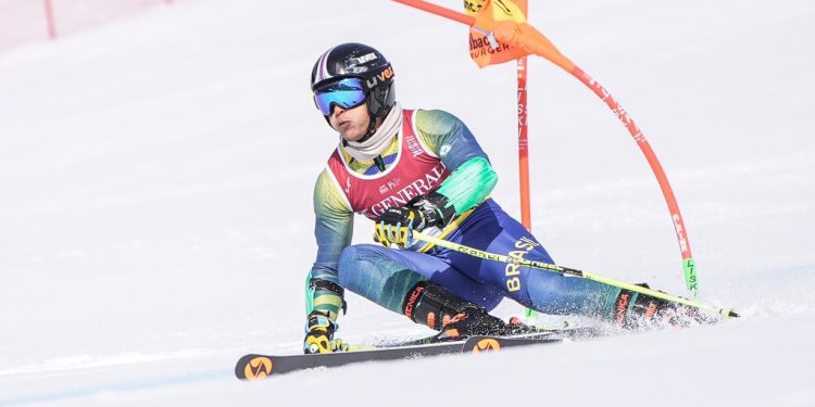 Giovanni Ongaro se junta a Lucas Braathen na final do slalom gigante do Mundial