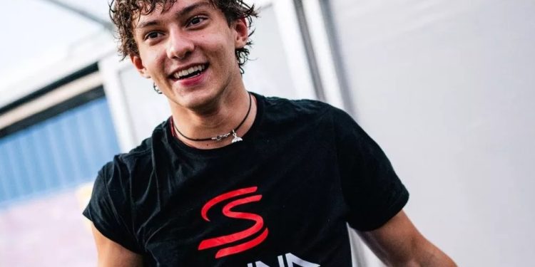 Antonelli escolhe número de carro em homenagem a Senna na temporada de estreia na F1