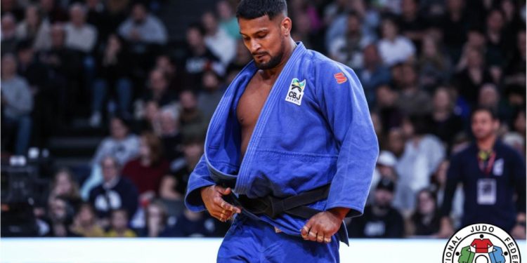 Leonardo Gonçalves é vice-campeão do Grand Slam de Paris