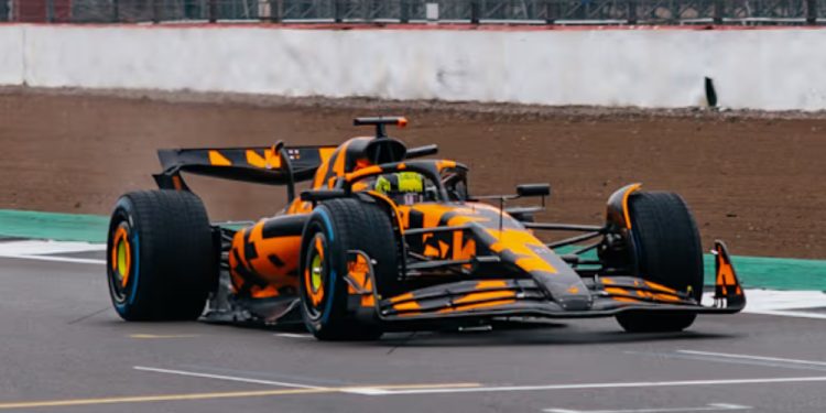 McLaren se antecipa e leva carro de 2025 da F1 à pista em Silverstone