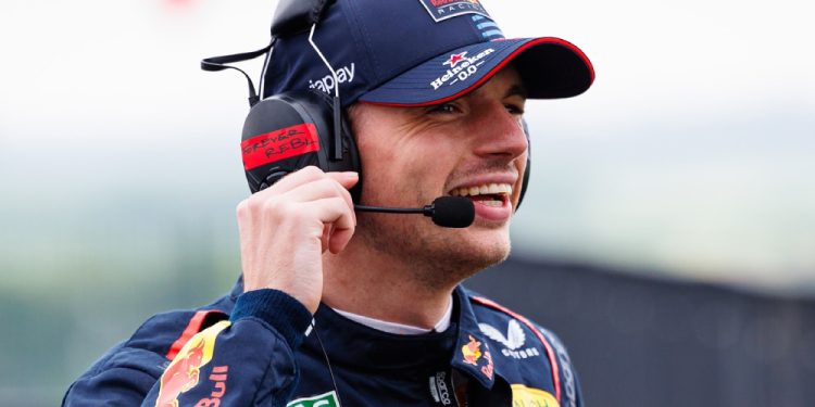 Verstappen exalta a dificuldade das corridas de simulador: “É mais difícil que vencer na vida real”