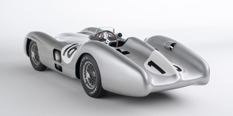 Mercedes pilotada por Fangio quebra recorde da F1 em leilão