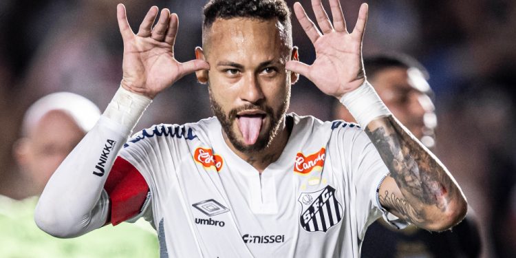 “Tudo pode acontecer”, diz Neymar sobre renovação de contrato com o Santos