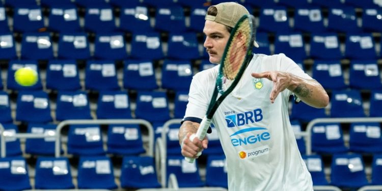 Copa Davis: França abre 2 a 0 com derrotas de Wild e Fonseca