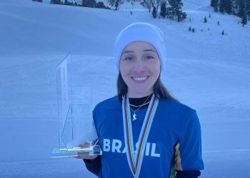 Vanessa Molon é campeã geral da Copa Europeia de snowboard paralímpico