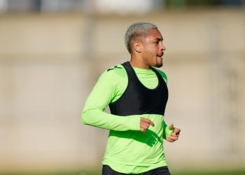 Palmeiras acerta a contratação de Vitor Roque junto ao Barcelona