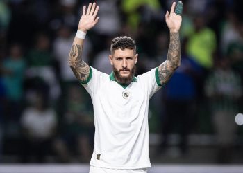 Zé Rafael rescinde com o Palmeiras e está livre para assinar com o Santos