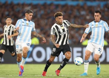 Botafogo perde para o Racing e se complica na Recopa Sul-Americana