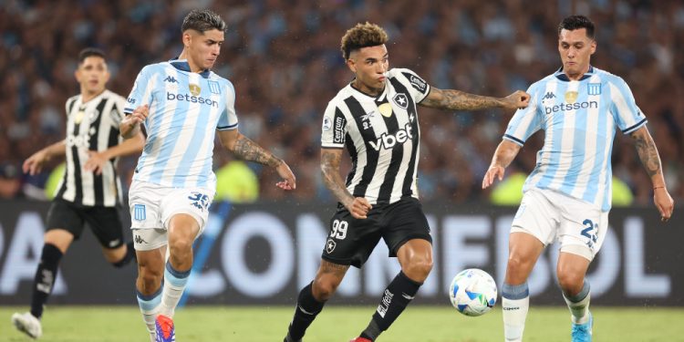 Botafogo perde para o Racing e se complica na Recopa Sul-Americana