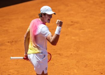 João Fonseca salva dois match points, consegue virada incrível e avança à semifinal em Buenos Aires