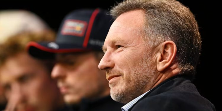 Horner critica vaias a Verstappen em evento de abertura da temporada da F1