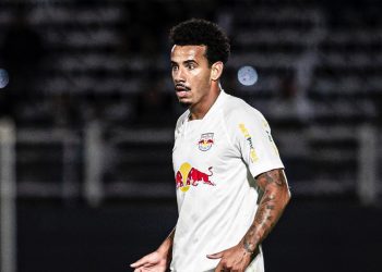 Palmeiras acerta contratação de Lucas Evangelista, do Red Bull Bragantino