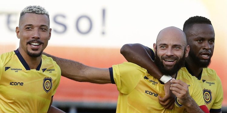 Madureira vence Maricá e sobe na tabela do Campeonato Carioca