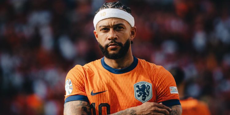 Memphis Depay é pré-convocado pela Holanda para a Liga das Nações