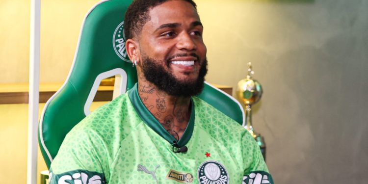 Palmeiras anuncia contratação do zagueiro Micael