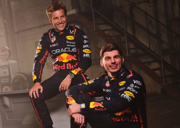 Red Bull revela novos macacões para temporada 2025 da Fórmula 1