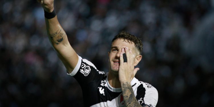 Vasco e Fluminense avançam às semifinais do Campeonato Carioca