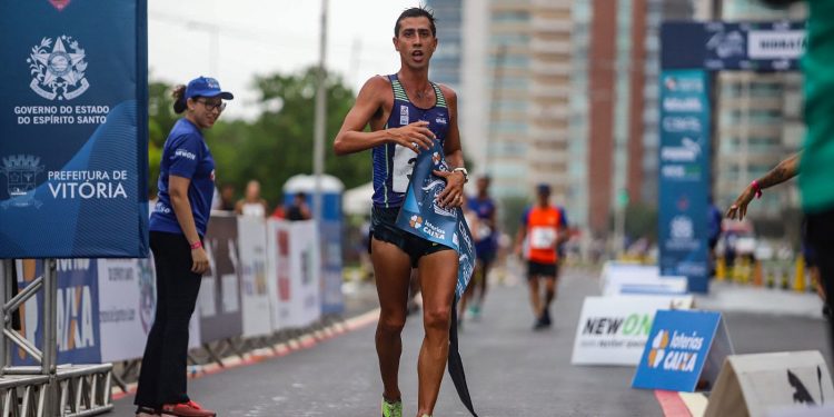 Medalhista olímpico, Caio Bonfim participa da Copa Brasil de Marcha Atlética em São Paulo