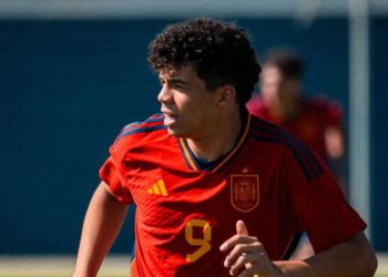 Filho do ex-lateral Marcelo é convocado para a seleção da Espanha Sub-17 pela primeira vez