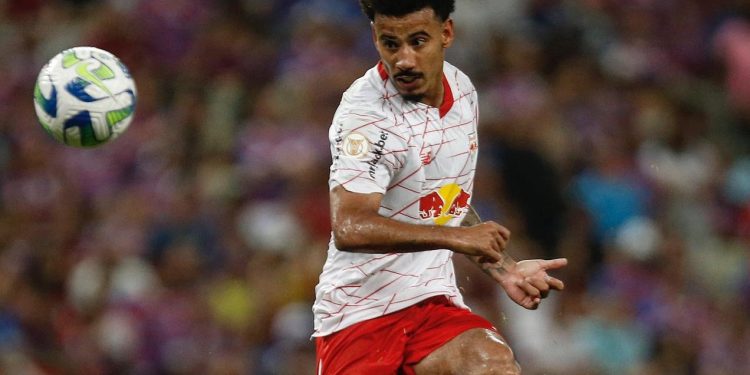 Palmeiras suspende compra de Lucas Evangelista após alteração em exame