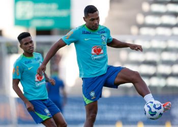 Alex Sandro celebra retorno à Seleção após dois anos: “É sempre um momento mágico”