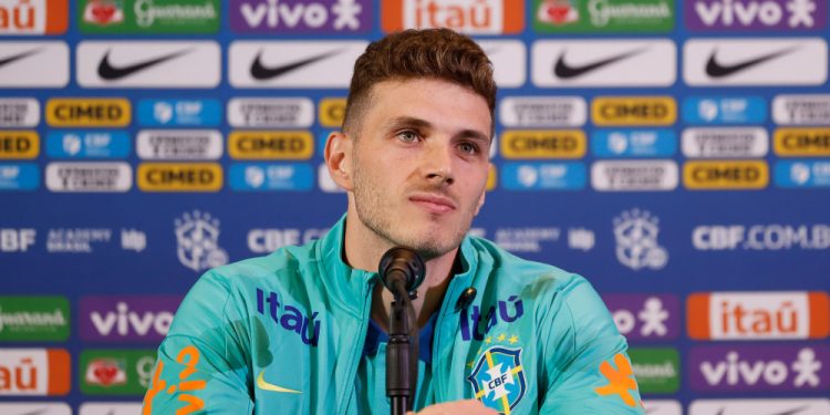 “Grande oportunidade para mostrar meu trabalho”, diz Bento sobre clássico contra a Argentina