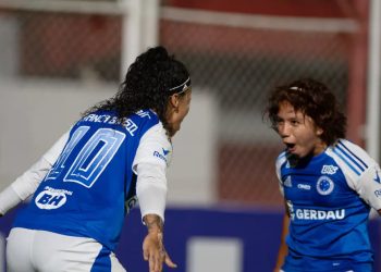 Cruzeiro bate o Grêmio em jogaço de sete gols no Brasileirão Feminino