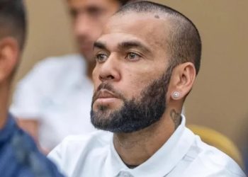 Daniel Alves é absolvido da acusação de agressão sexual na Espanha