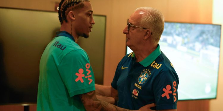 Seleção se apresenta em Brasília para jogos contra Colômbia e Argentina