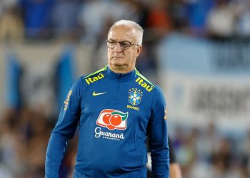 Humilhação deve decretar o fim de Dorival na Seleção