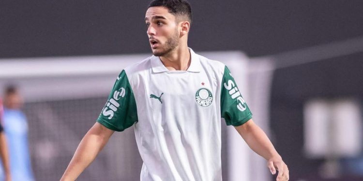 Figueiredo, do Palmeiras, passa por cirurgia no joelho pela terceira vez