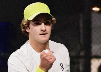 João Fonseca vence Gaston e encara Nishikori na semifinal em Phoenix