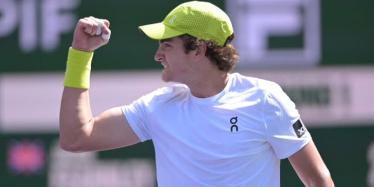 João Fonseca bate russo e estreia com vitória no Challenger de Phoenix