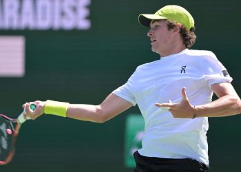 João Fonseca perde para número 14 do mundo e cai na segunda rodada em Indian Wells