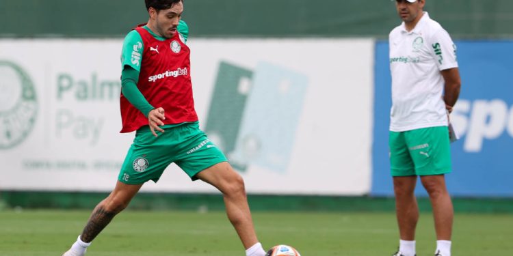 Mauricio inicia transição física no Palmeiras; Marcos Rocha tem lesão na coxa