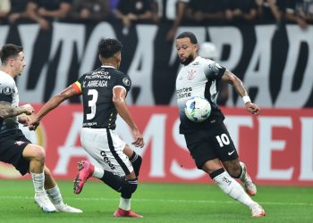 Corinthians vence Barcelona, mas é eliminado na pré-Libertadores pela terceira vez