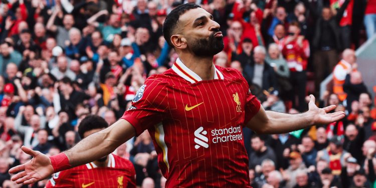 Salah comanda virada do Liverpool e iguala Agüero como quinto maior artilheiro da Premier League