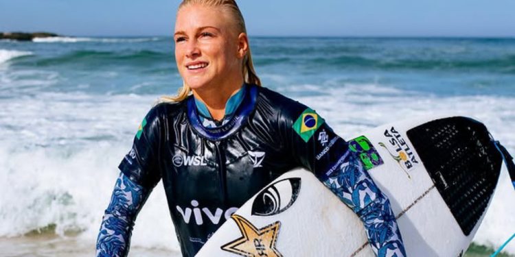 Tati Weston-Webb anuncia pausa na carreira para cuidar da saúde mental