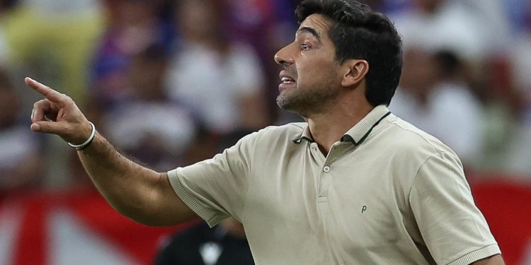Há menos de um mês, queriam a cabeça de Abel Ferreira