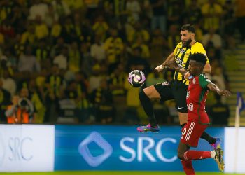 Com show de Benzema, Al Ittihad vence o Al Ettifaq e se aproxima do título da Liga Saudita