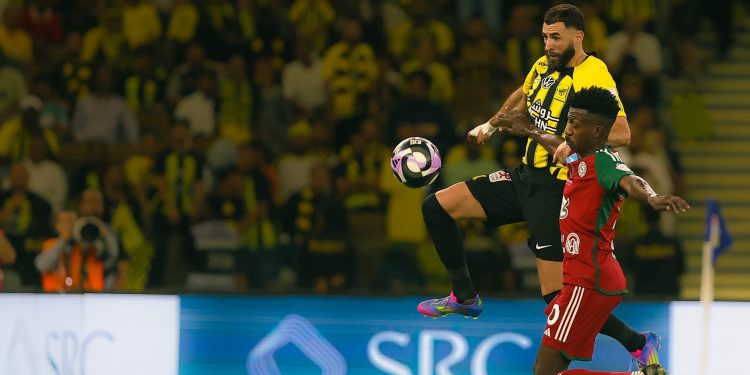 Com show de Benzema, Al Ittihad vence o Al Ettifaq e se aproxima do título da Liga Saudita