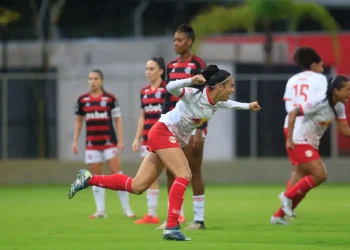 Bragantino bate o Flamengo e quebra sequência de três jogos sem vitória