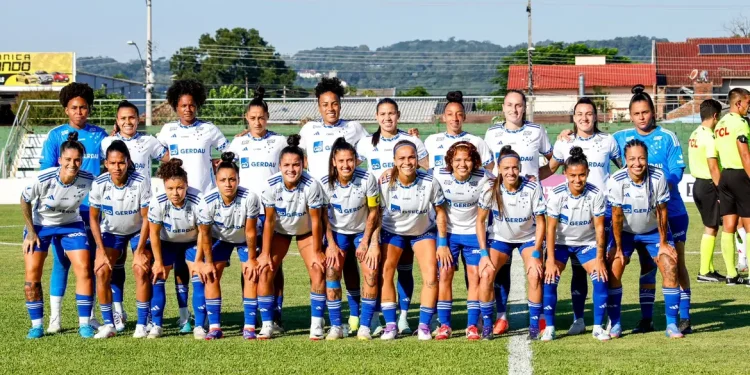 Cruzeiro supera o Inter e assume vice-liderança do Brasileiro feminino