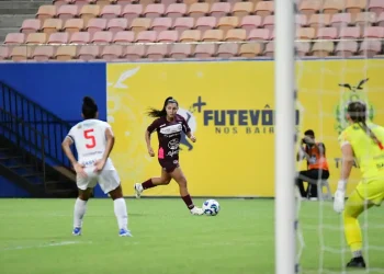 Ferroviária derrota o Internacional e lidera o Brasileirão Feminino