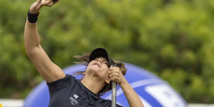 Wanna Brito bate recorde mundial no arremesso de peso paralímpico