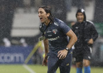 Enfim, Zubeldía alcança um pouco de paz no São Paulo