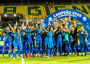 Brasil bate Colômbia nos pênaltis e é campeão do Sul-Americano Sub-17