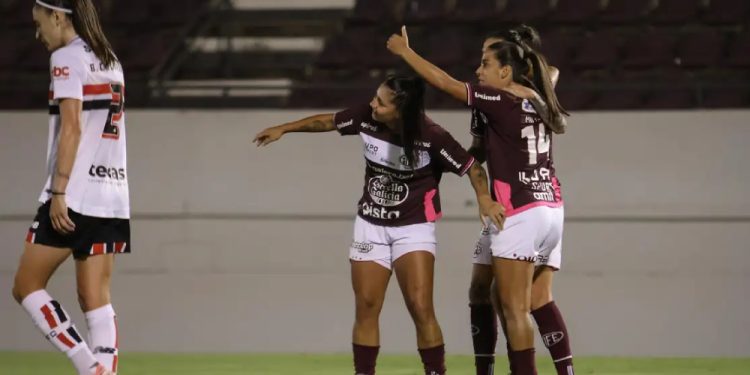 Ferroviária derrota o São Paulo e assume liderança do Brasileiro Feminino